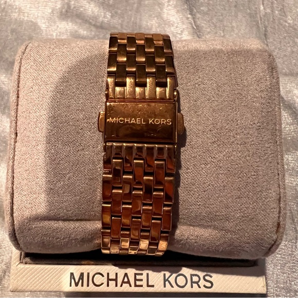 Michael Kors Watch - Picture 5 of 6